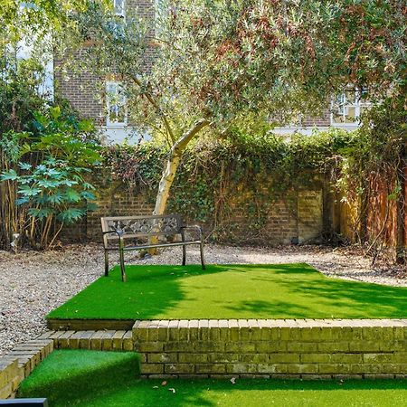 3 Bedroom Mews Home - Clapham Common - Free Private Parking - Sleeps 5 - Newly Refurbished - Sweetpea & Pillow Properties Λονδίνο Εξωτερικό φωτογραφία
