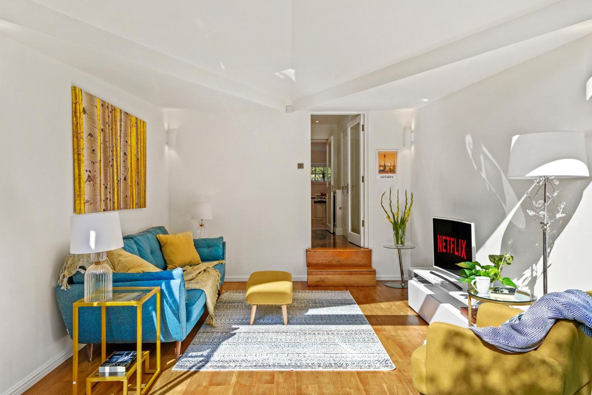 3 Bedroom Mews Home - Clapham Common - Free Private Parking - Sleeps 5 - Newly Refurbished - Sweetpea & Pillow Properties Λονδίνο Εξωτερικό φωτογραφία