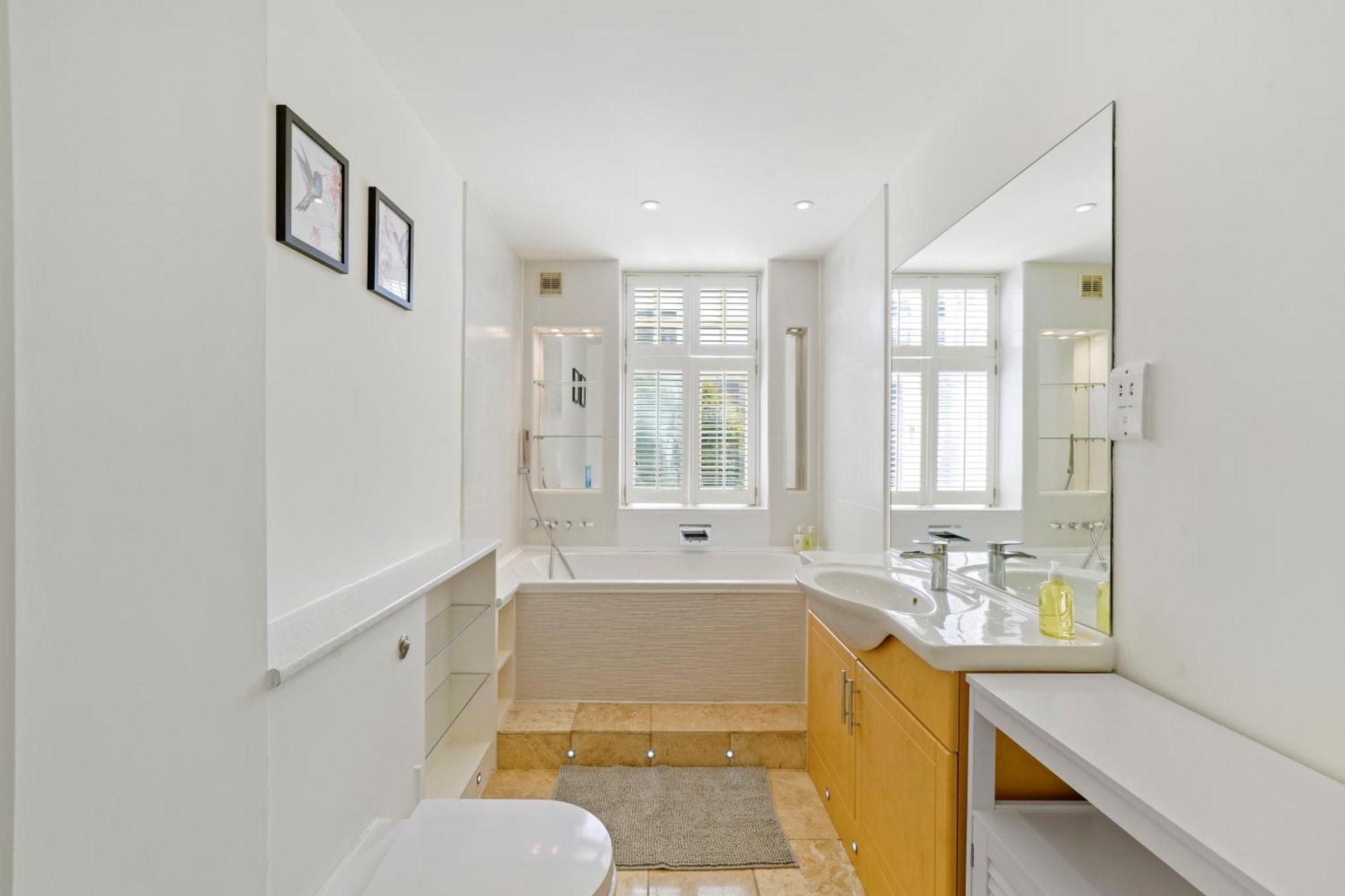 3 Bedroom Mews Home - Clapham Common - Free Private Parking - Sleeps 5 - Newly Refurbished - Sweetpea & Pillow Properties Λονδίνο Εξωτερικό φωτογραφία