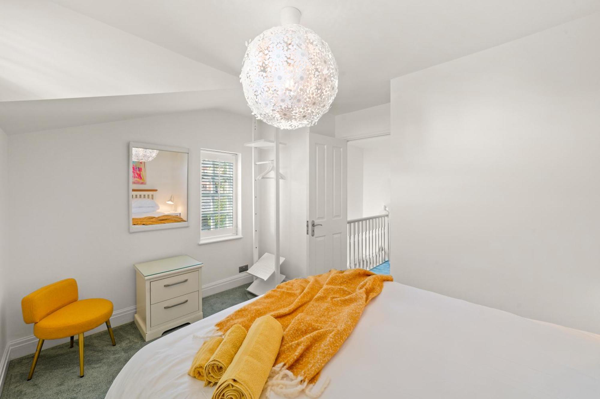 3 Bedroom Mews Home - Clapham Common - Free Private Parking - Sleeps 5 - Newly Refurbished - Sweetpea & Pillow Properties Λονδίνο Εξωτερικό φωτογραφία