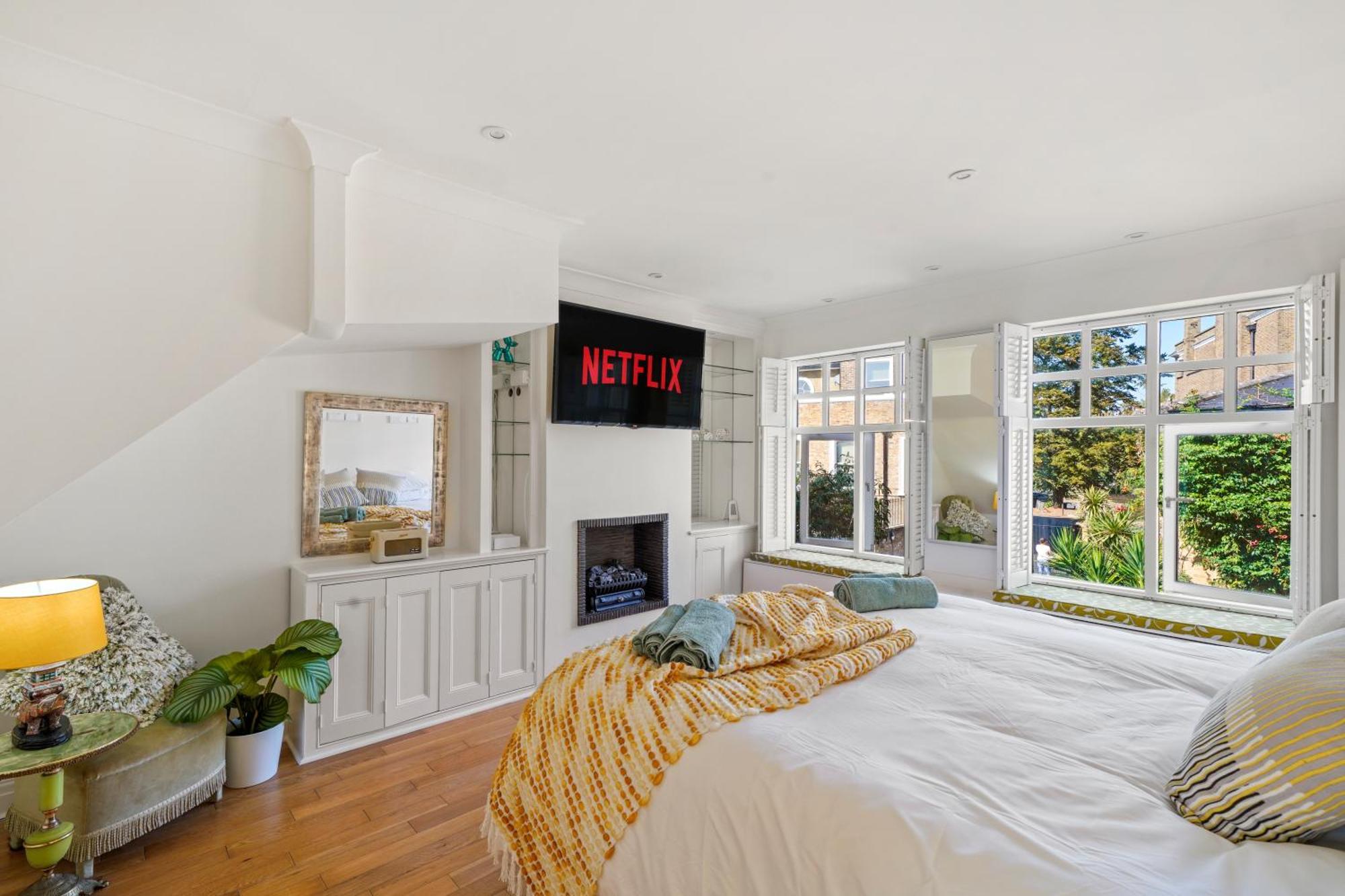 3 Bedroom Mews Home - Clapham Common - Free Private Parking - Sleeps 5 - Newly Refurbished - Sweetpea & Pillow Properties Λονδίνο Εξωτερικό φωτογραφία