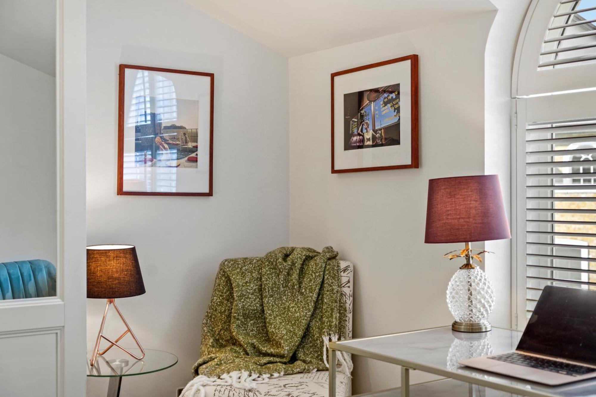 3 Bedroom Mews Home - Clapham Common - Free Private Parking - Sleeps 5 - Newly Refurbished - Sweetpea & Pillow Properties Λονδίνο Εξωτερικό φωτογραφία